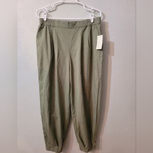 A New Day Cotton Blend Slack Pants With Pockets Size Medium NWT!